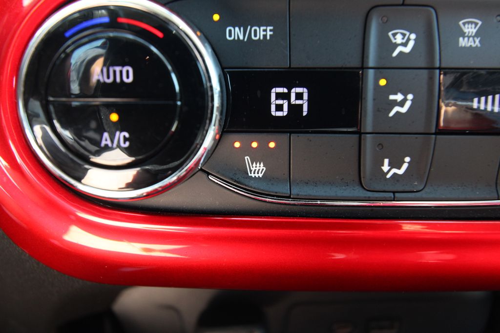 Used 2024 Chevrolet Trax SUV