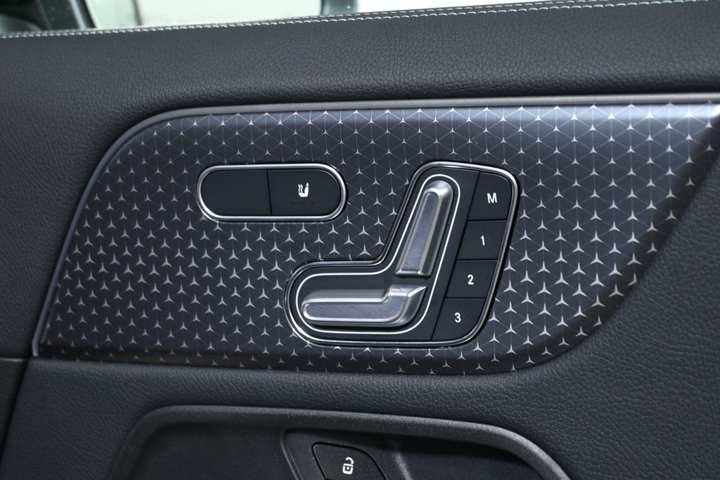 Thumbnail: 2025 Mercedes-Benz GLA - 27