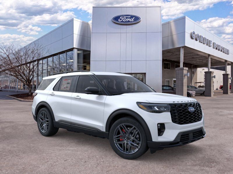 New 2026 Star White Metallic Tri-Coat Ford ST image 7