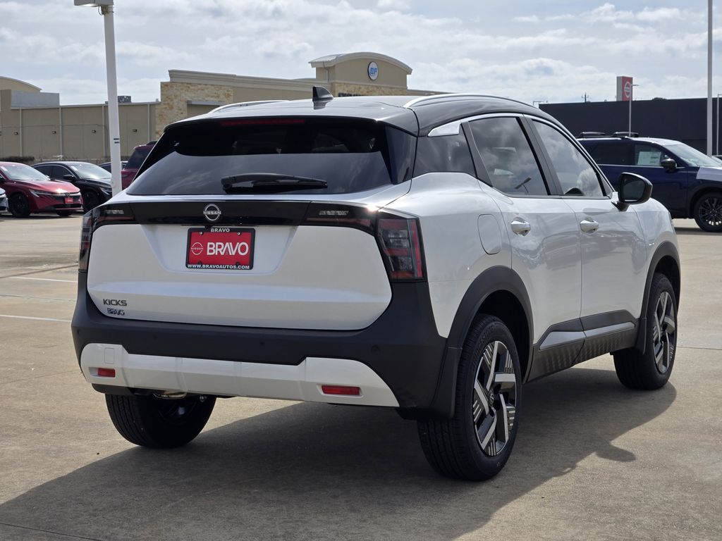 2026 Nissan Kicks SV - 2