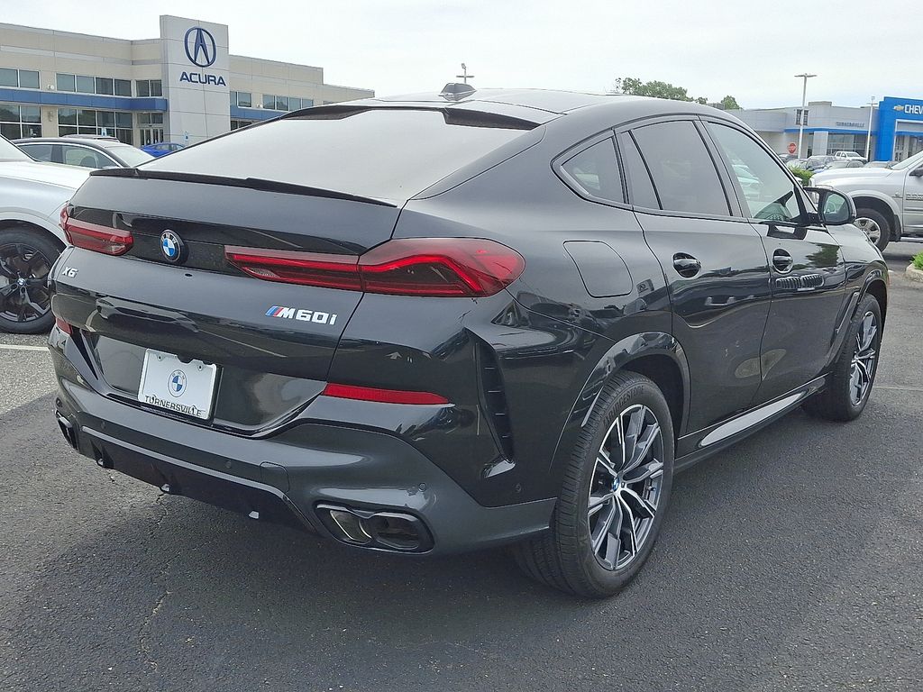 2025 BMW X6 M60i 6