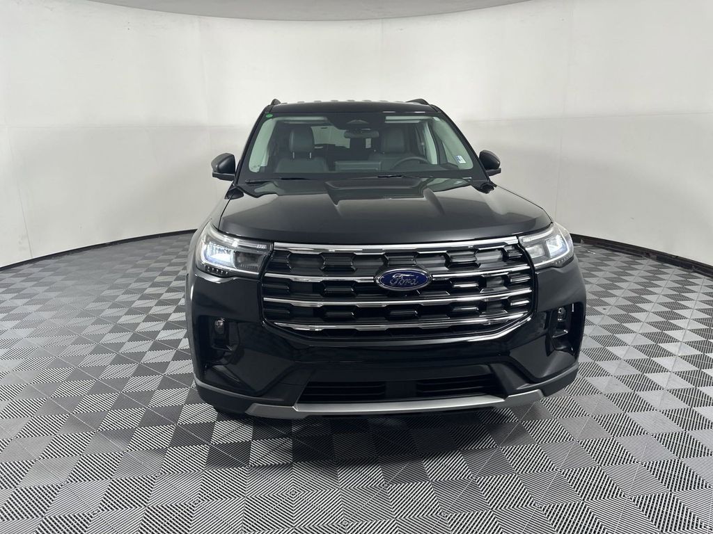 2025 Ford Explorer Active 2