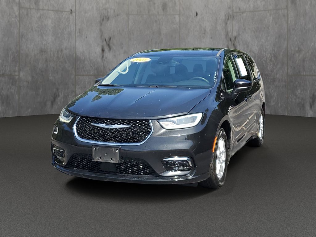 Used 2023 Chrysler Pacifica Van