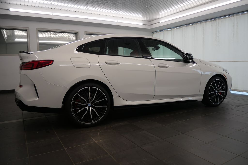 2024 BMW 2 Series M235i xDrive 7