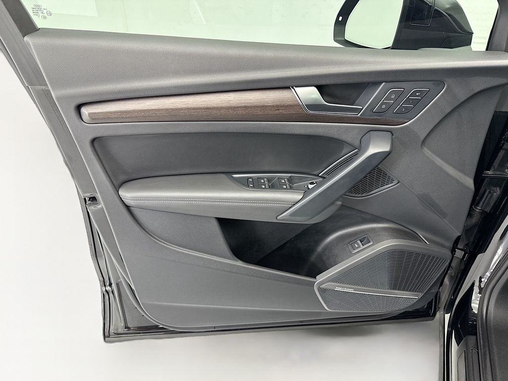 Thumbnail: 2023 Audi Q5 - 22