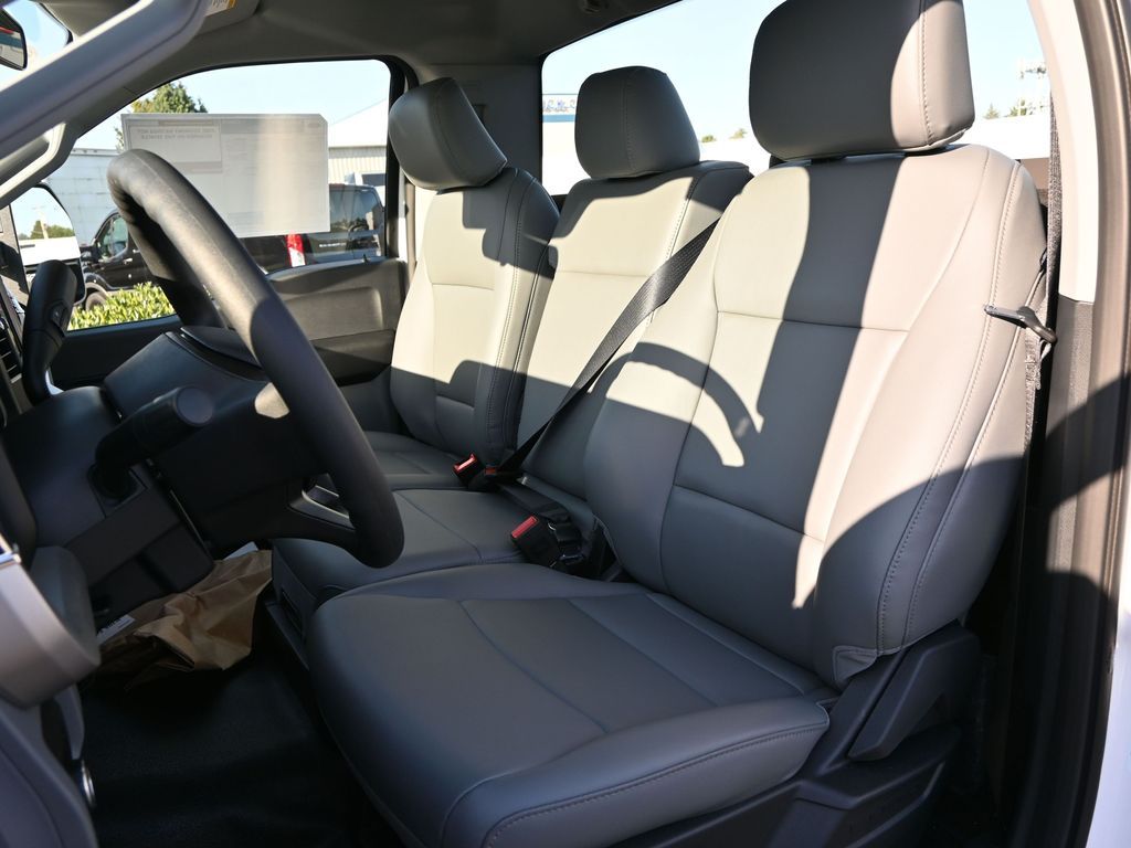 2026 Ford Super Duty F-550 DRW XL