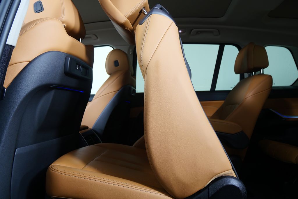 2022 BMW X7 xDrive40i 17