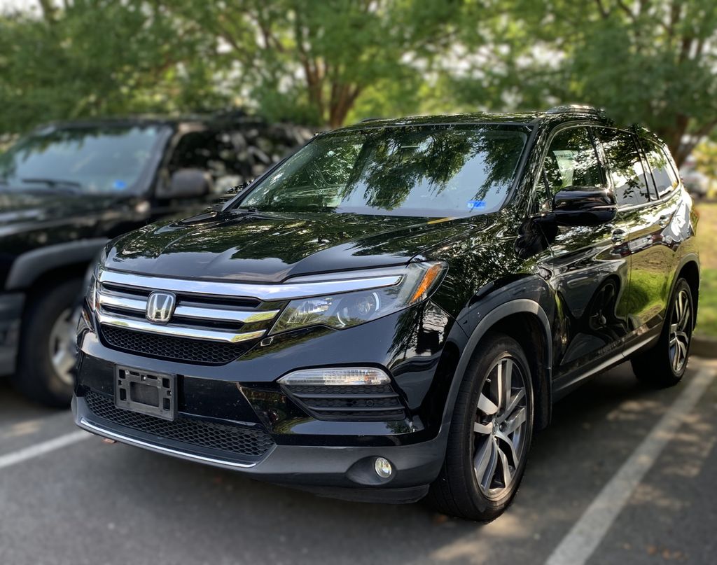 Thumbnail: 2017 Honda Pilot - 3