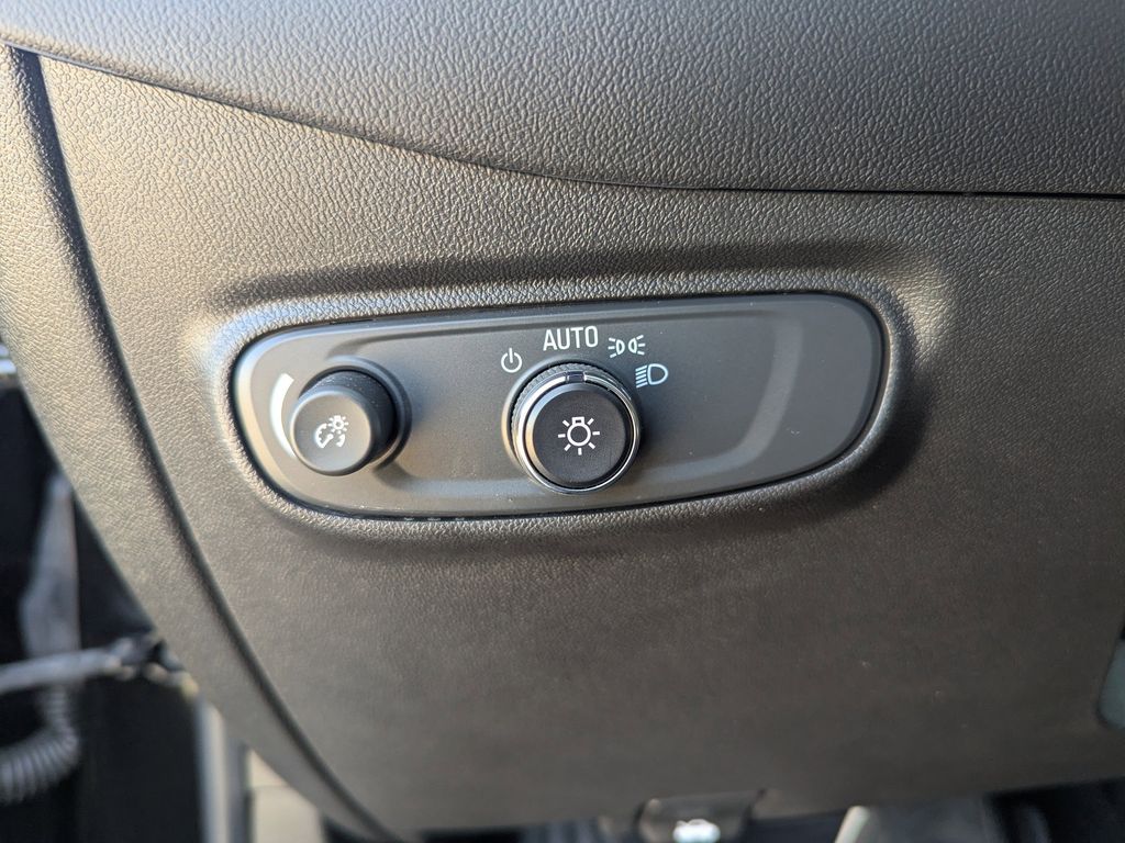 used 2022 Chevrolet Equinox car, priced at $18,992