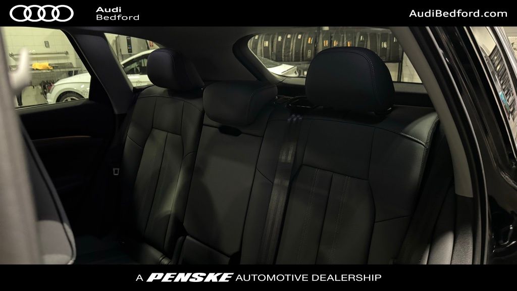 Thumbnail: 2025 Audi Q5 - 20