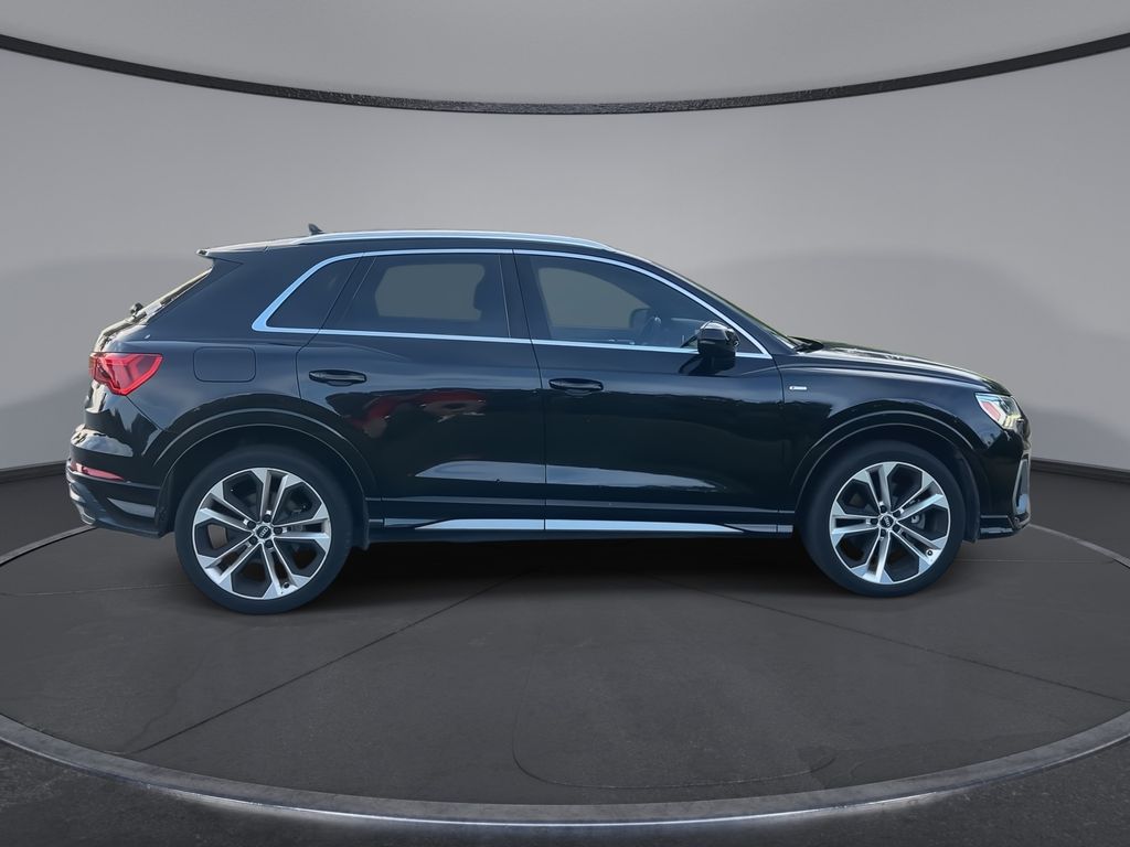 Thumbnail: 2020 Audi Q3 - 9