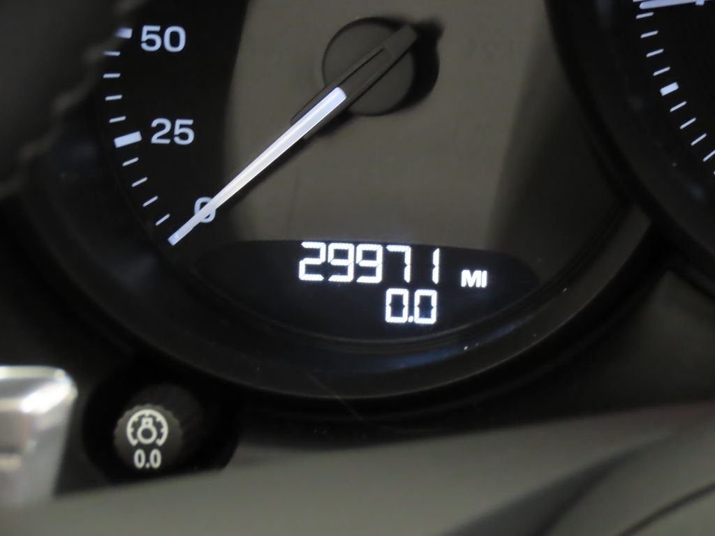 Thumbnail: 2022 Porsche Macan - 17