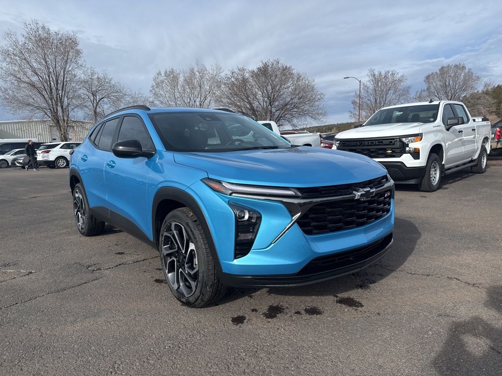 2025 Chevrolet Trax RS with 2RS FWD