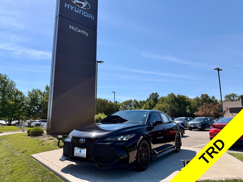 Midnight Black Metallic 2020 Toyota Avalon Sedan Front-Wheel Drive 8-Speed Automatic