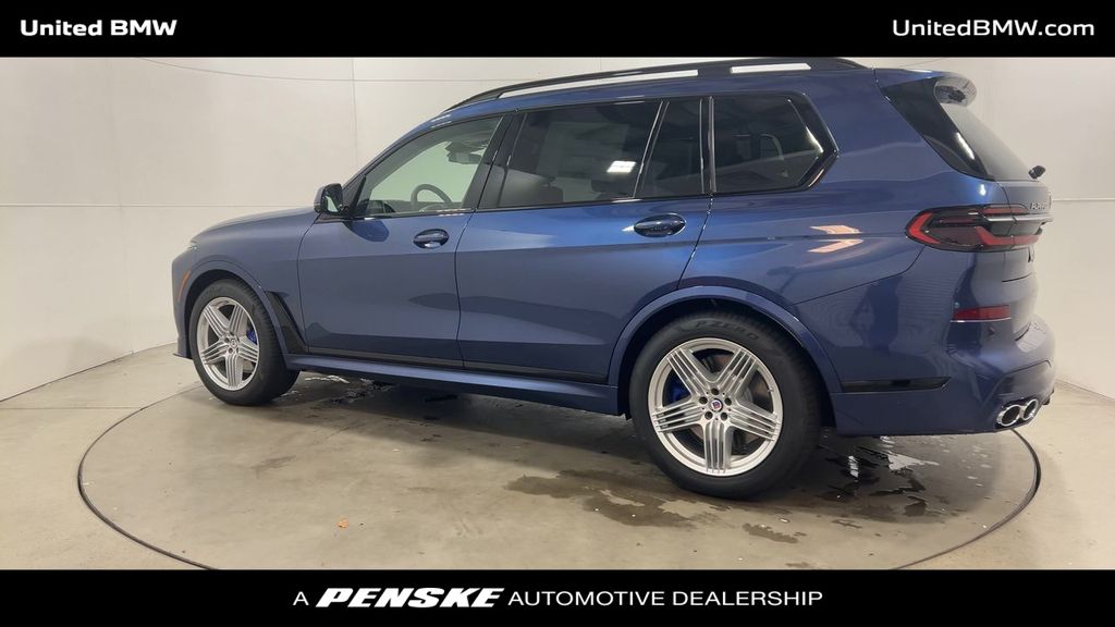 Thumbnail: 2026 BMW X7 - 6