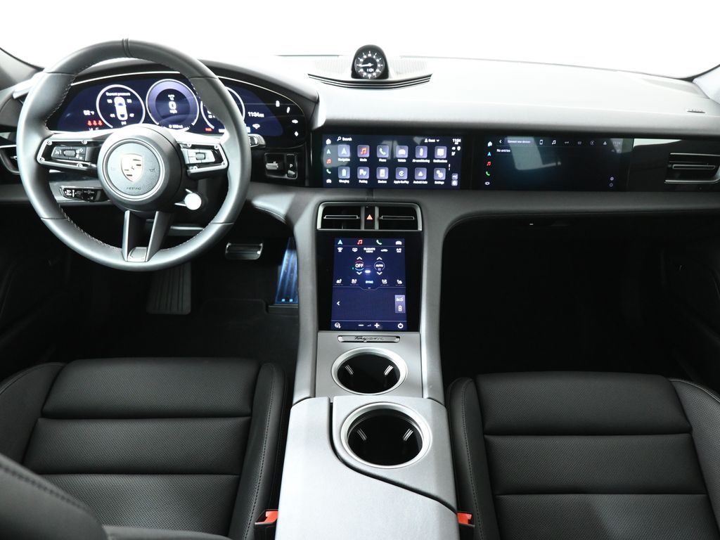 2025 Porsche Taycan  16