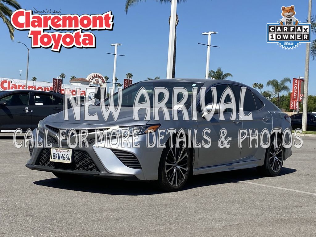 2019 Toyota Camry SE FWD
