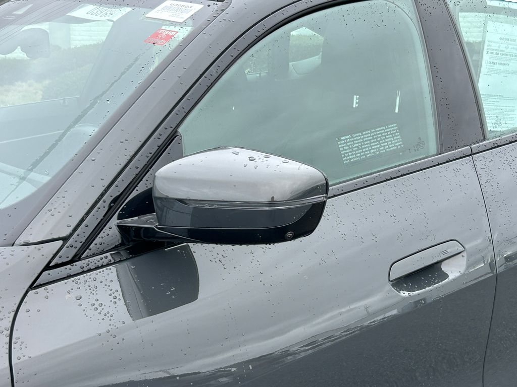 Thumbnail: 2023 BMW i4 - 10