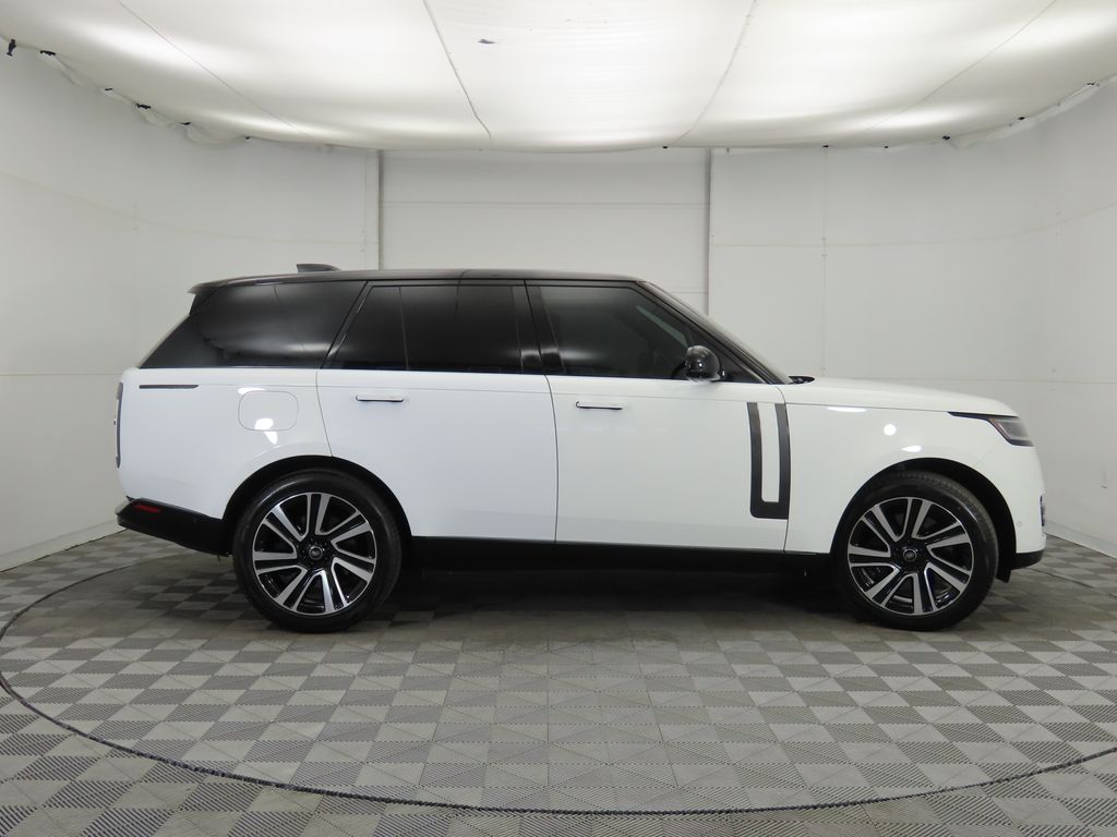 Thumbnail: 2023 Land Rover Range Rover - 4
