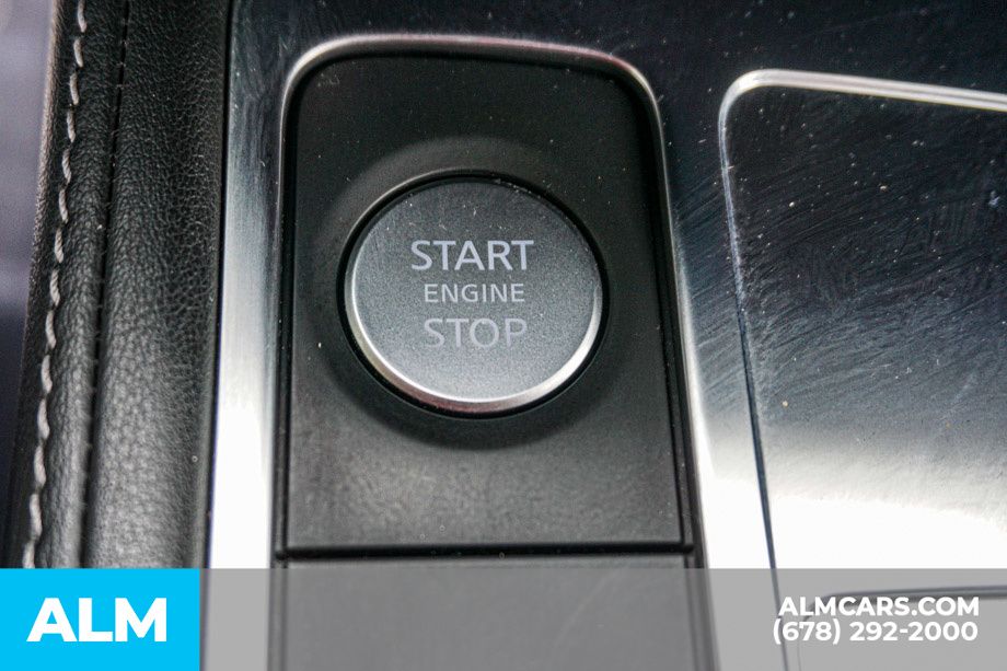 Used 2024 Black INFINITI LUXE image 46