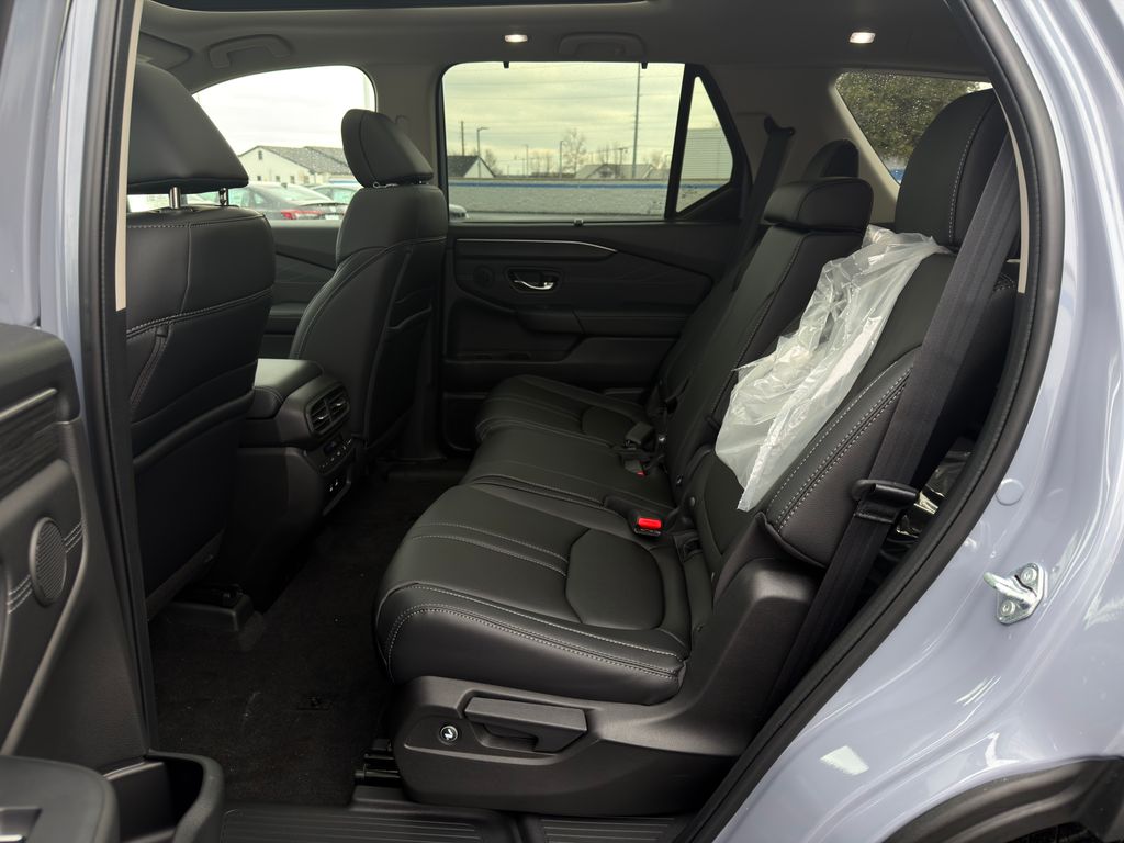 Thumbnail: 2026 Honda Pilot - 20