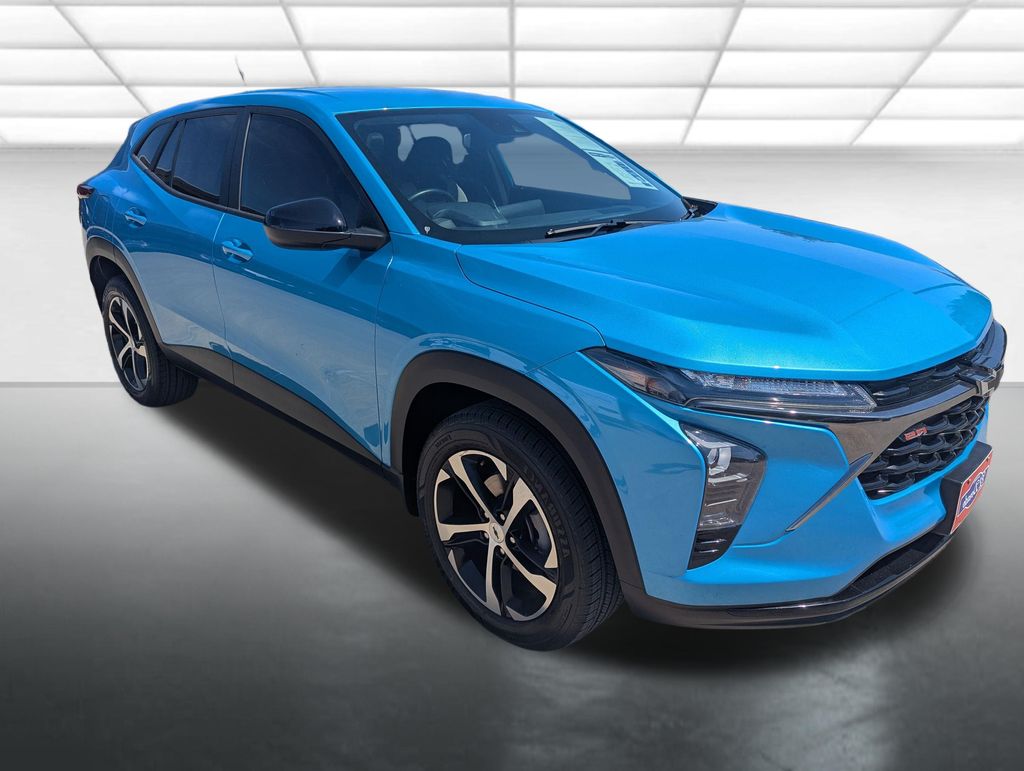 2025 Chevrolet Trax RS with 1RS FWD