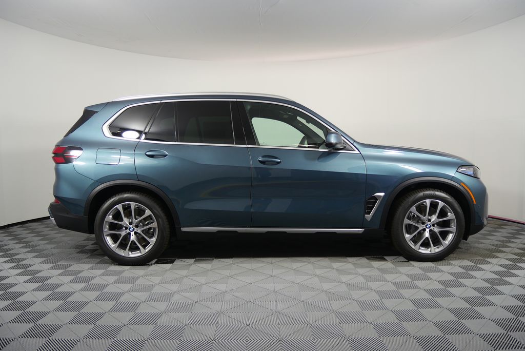 Thumbnail: 2026 BMW X5 - 2