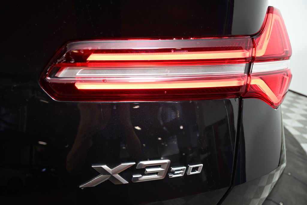 Thumbnail: 2026 BMW X3 - 11