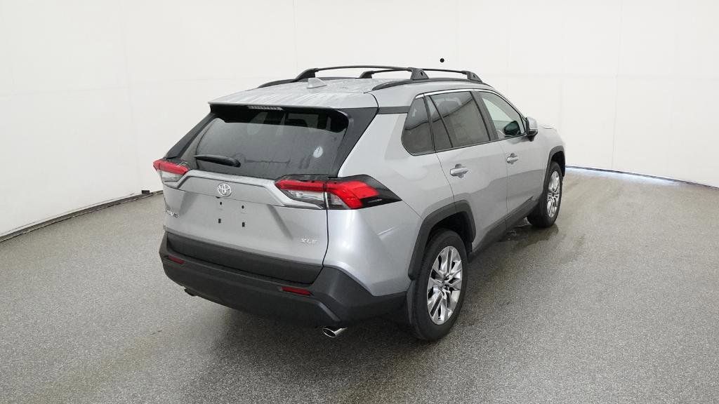 Thumbnail: 2025 Toyota RAV4 - 10