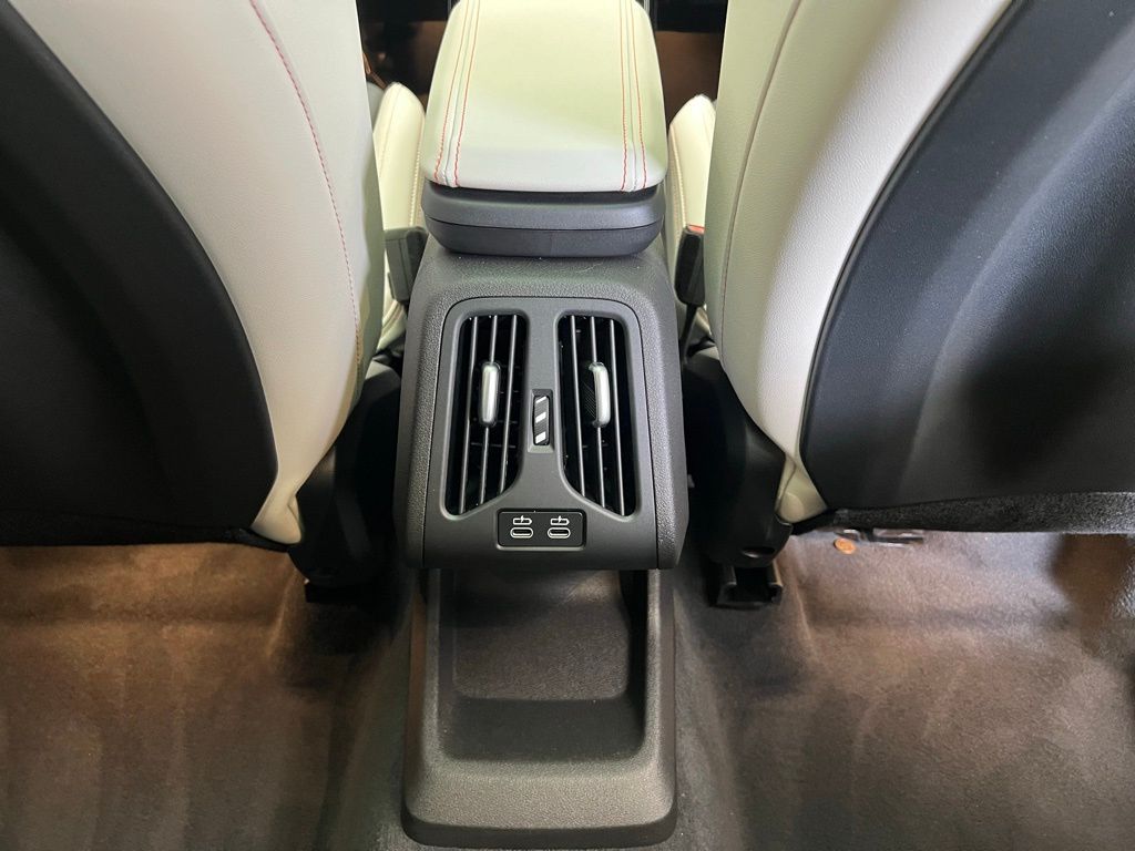 Thumbnail: 2025 BMW X2 - 9