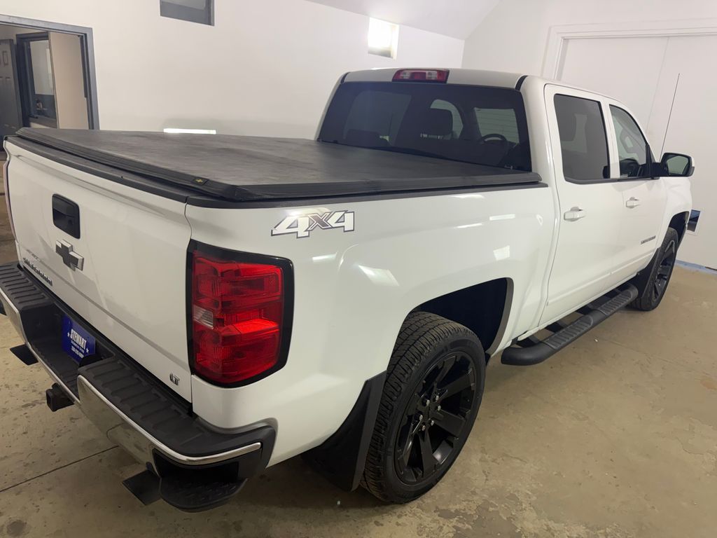 2017 Chevrolet Silverado 1500 LT - Image 5