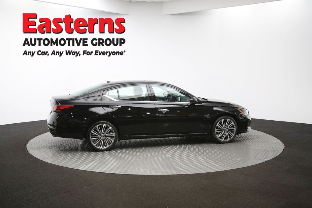 Used 2023 Black Nissan 2.5 SL image 43