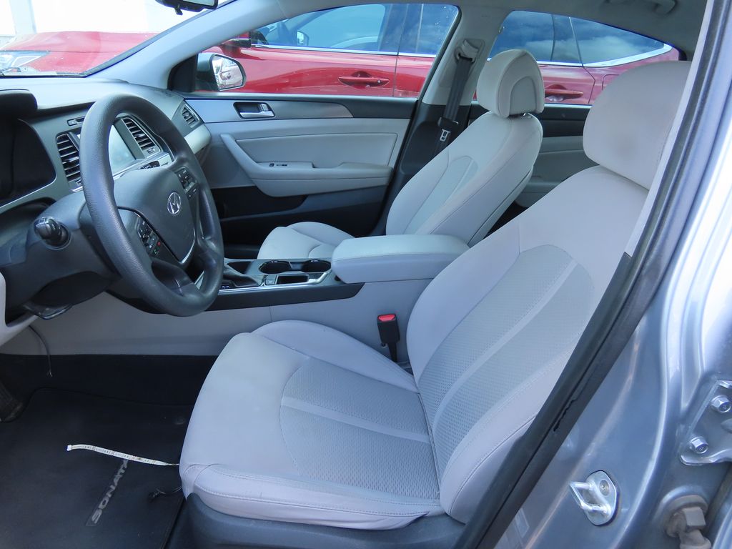 Thumbnail: 2016 Hyundai Sonata - 6