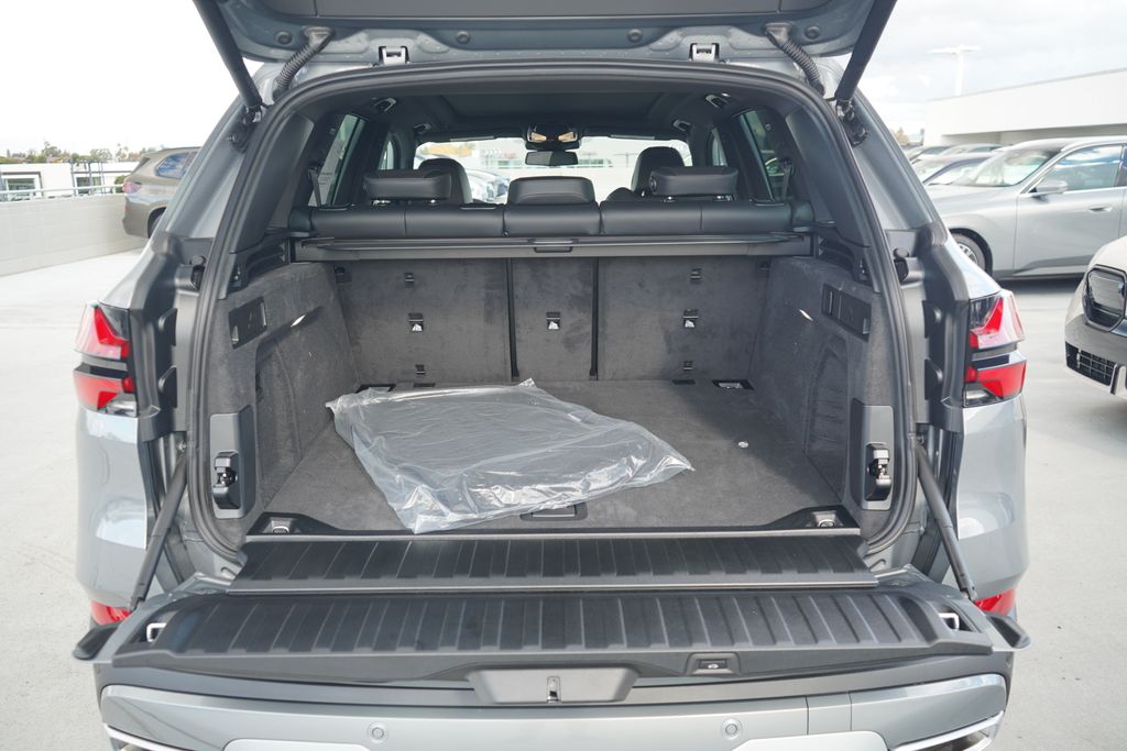 Thumbnail: 2026 BMW X5 - 19