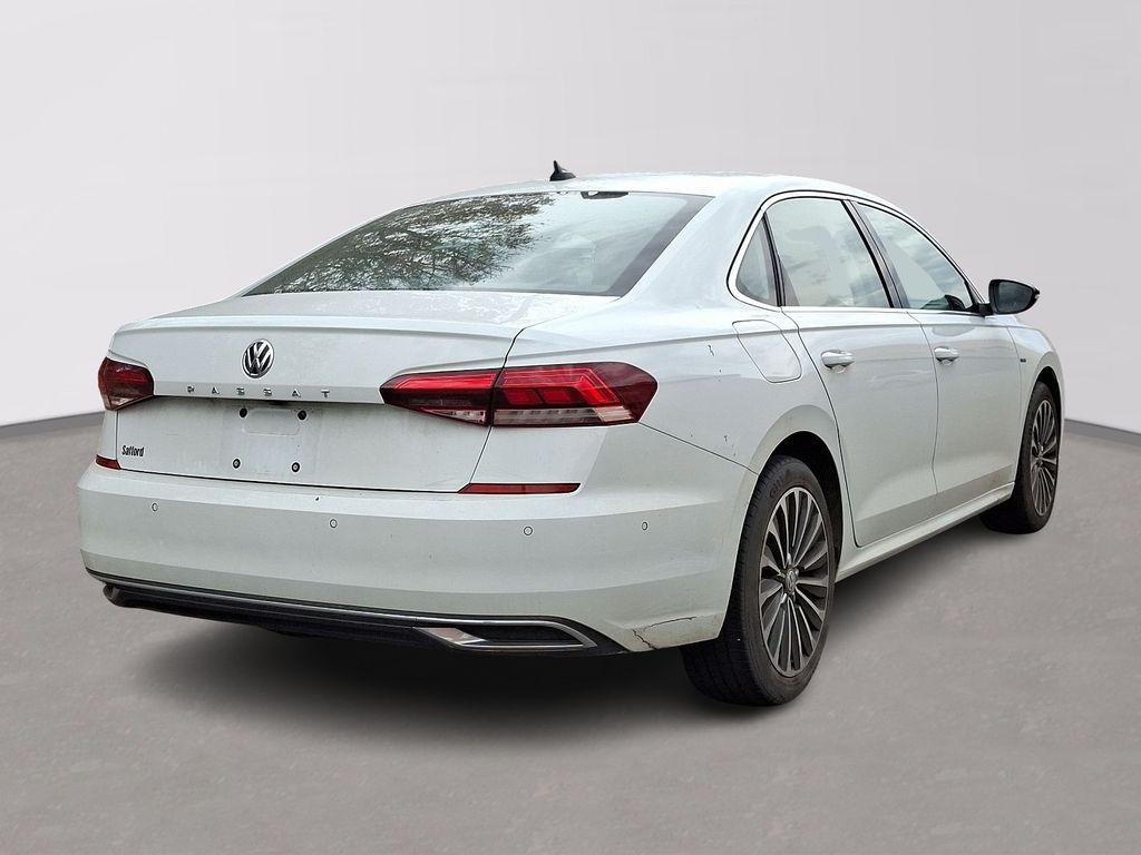 2022 Volkswagen Passat 2.0T 4