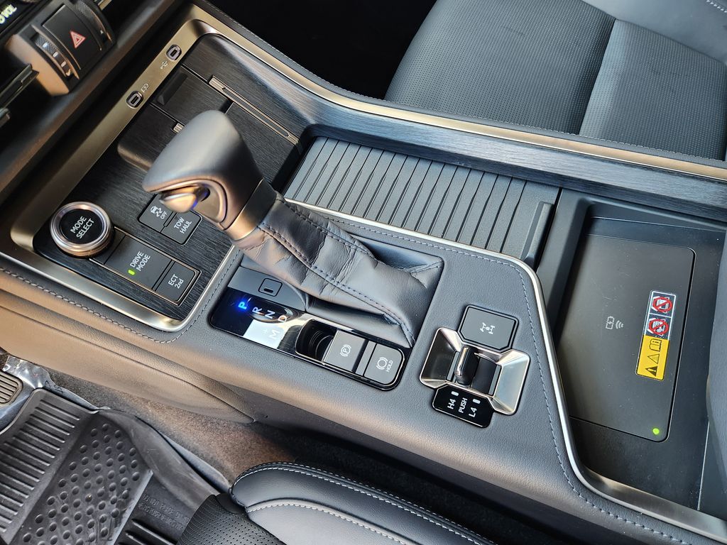 2025 Lexus GX 550 Luxury+ Black at Westside Lexus