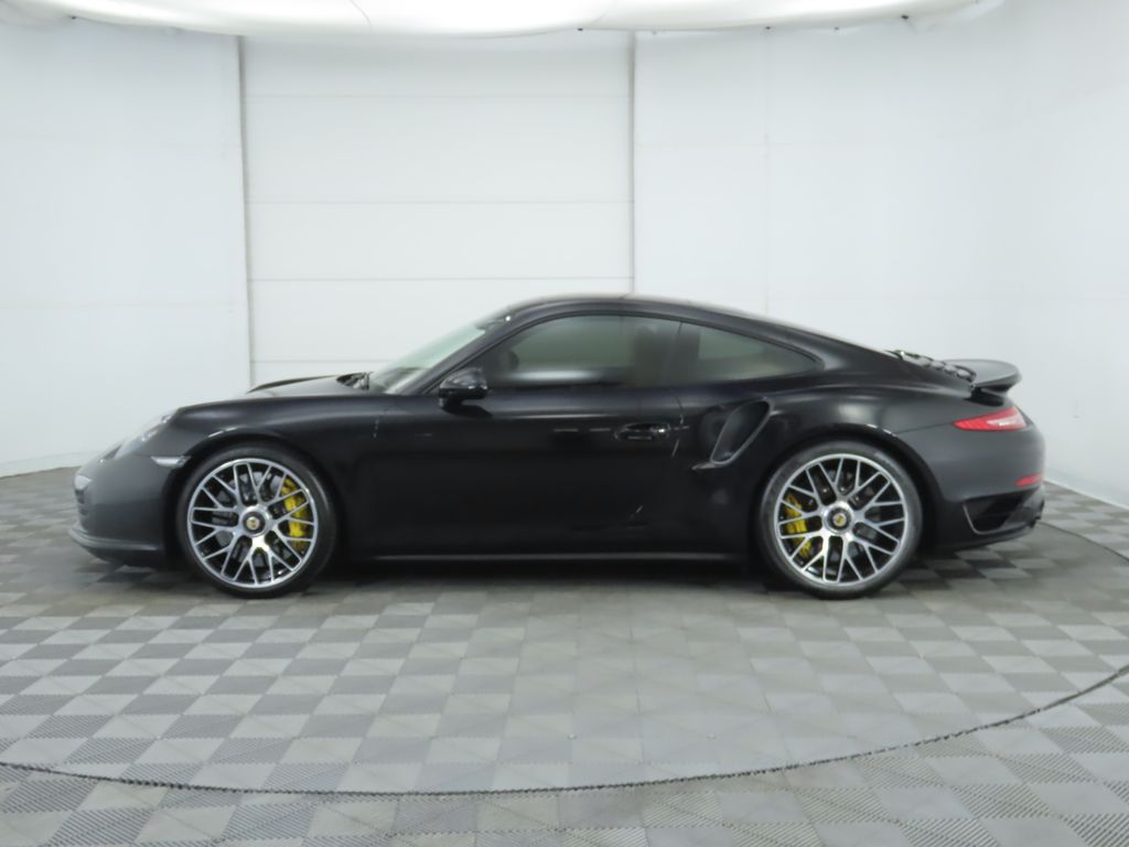 Thumbnail: 2016 Porsche 911 - 8