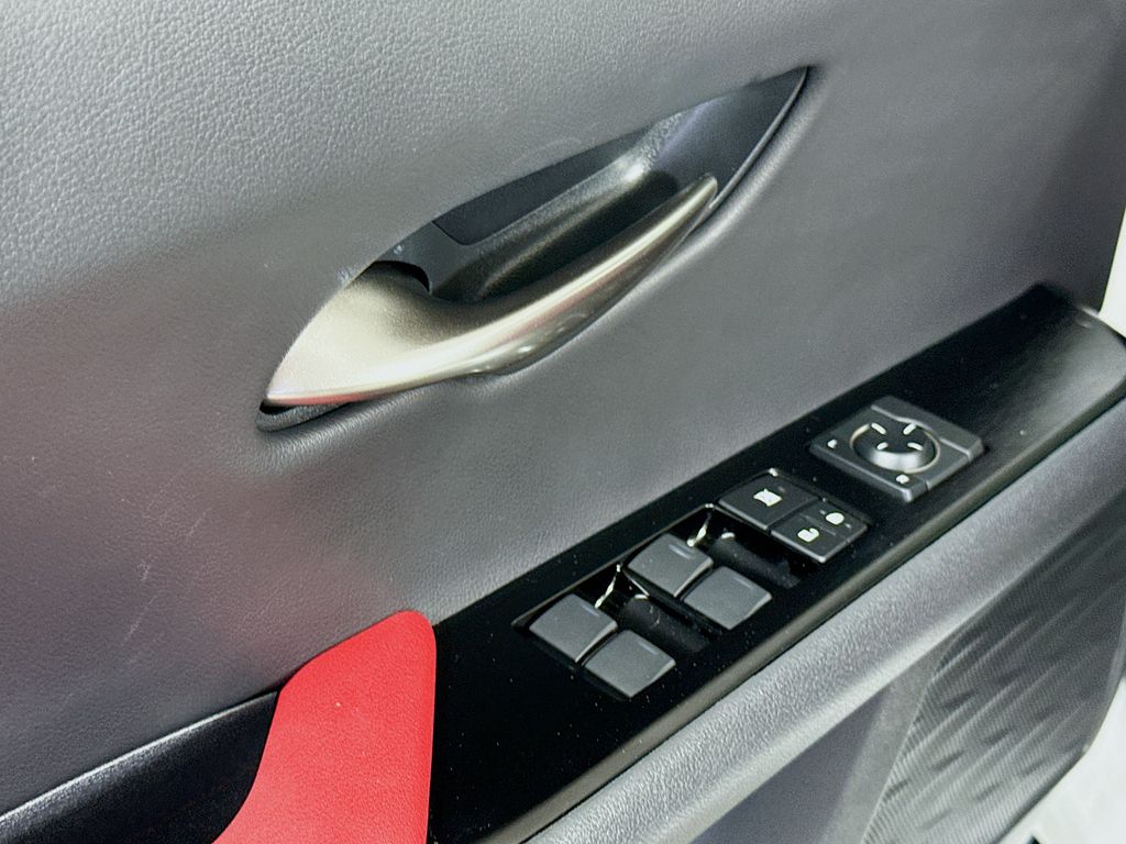 Thumbnail: 2022 Lexus UX - 17