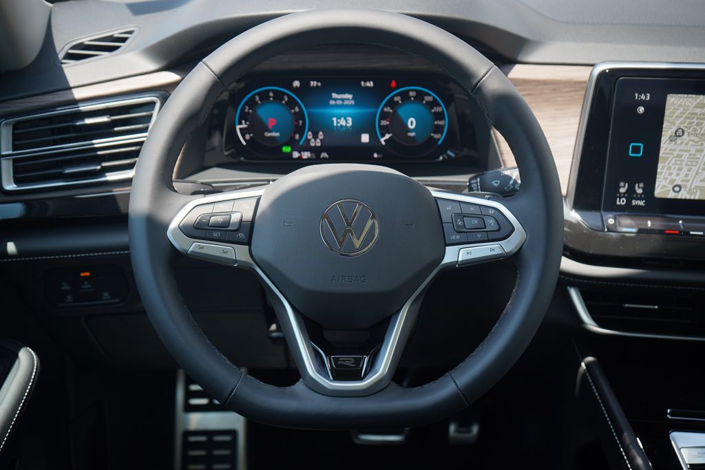 Thumbnail: 2025 Volkswagen Atlas - 10
