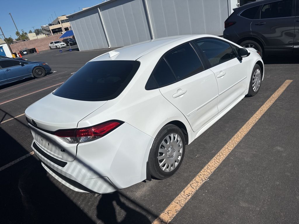 2021 Toyota Corolla LE photo