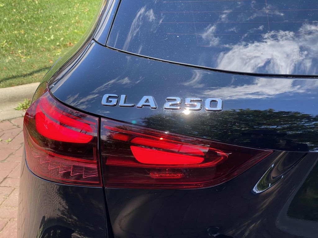 Thumbnail: 2025 Mercedes-Benz GLA - 8