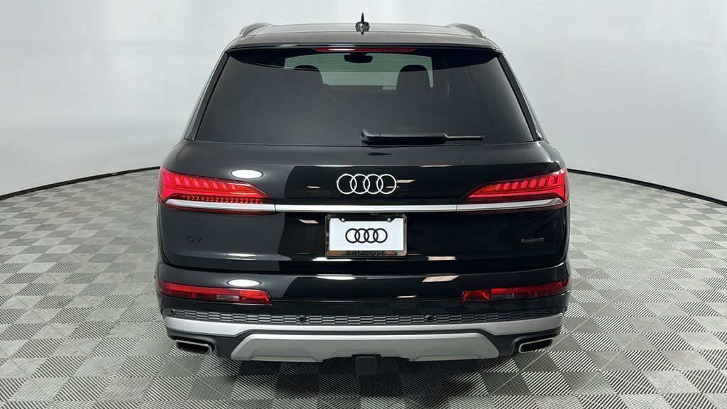 Thumbnail: 2025 Audi Q7 - 4