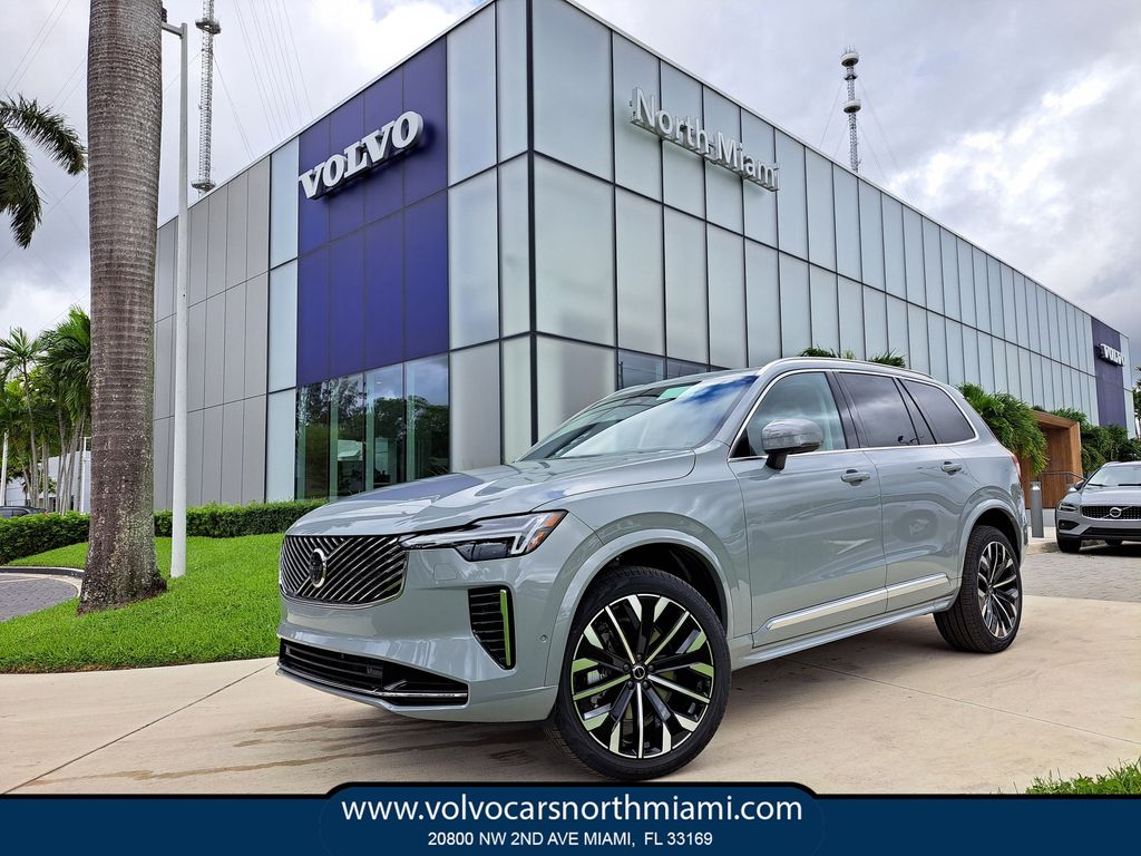 2026 Volvo XC90 Plus