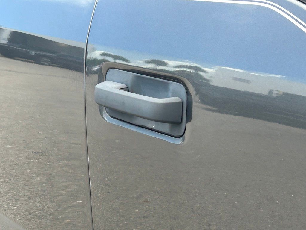 Used 2018 Gray Ford XLT image 22