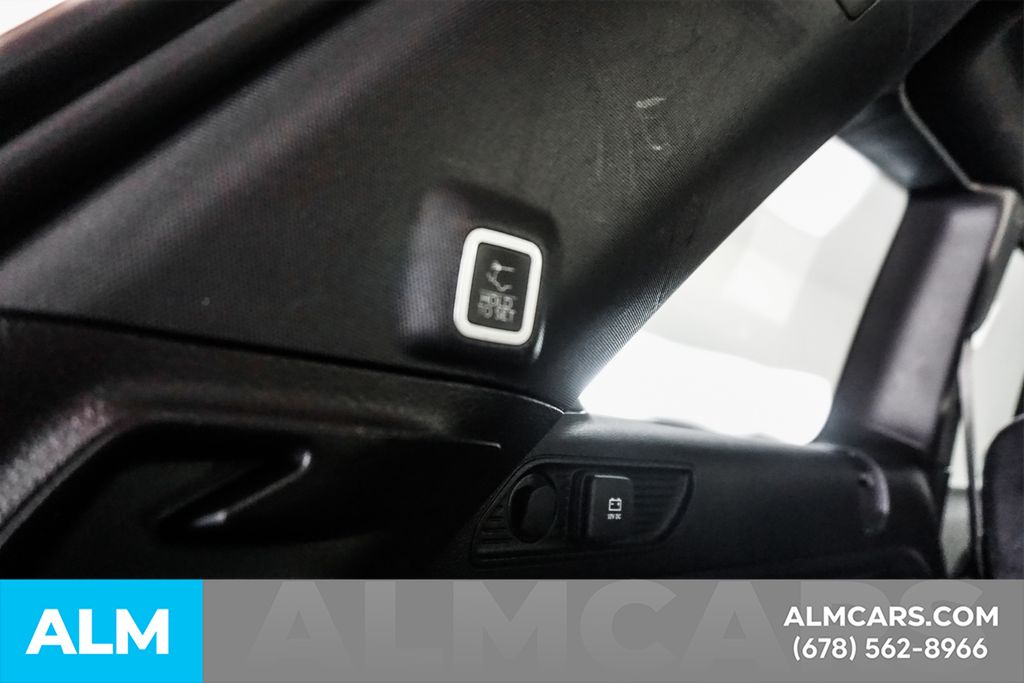 Used 2025 Silver Jeep Altitude image 22