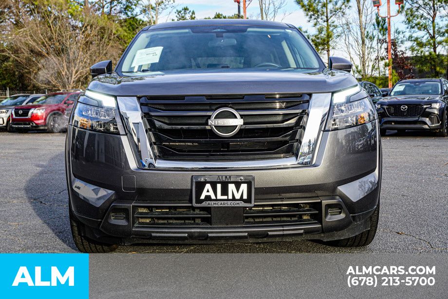 2025 Nissan Pathfinder SV - Photo 10