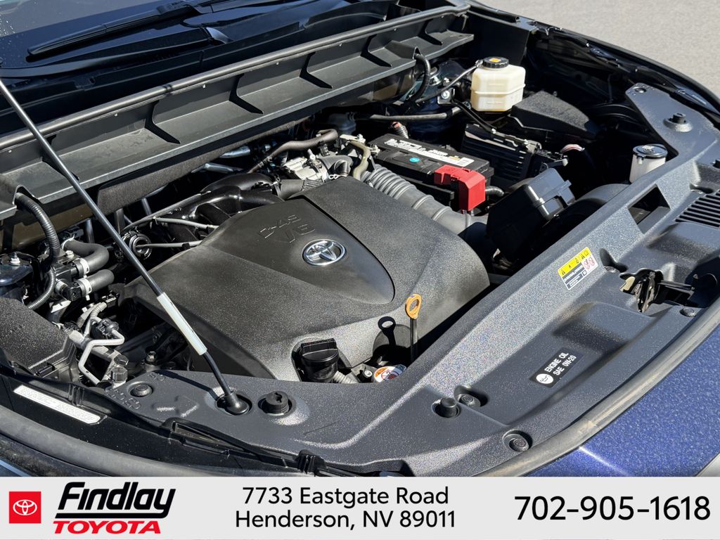 Used 2021 Toyota Highlander SUV