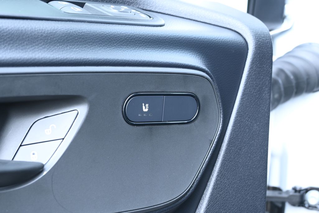 Thumbnail: 2025 Mercedes-Benz Sprinter - 14