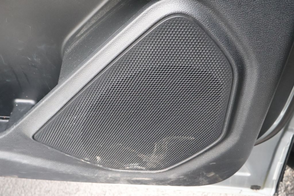 Thumbnail: 2022 Ford Explorer - 12