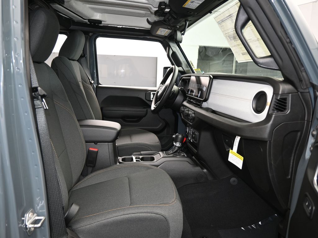 New 2026 anvil clearcoat Jeep Sport image 35